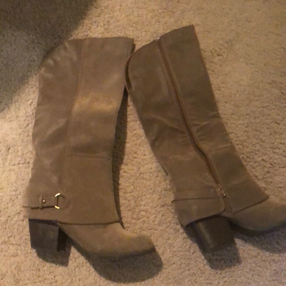 Fergilicious tall knee boots